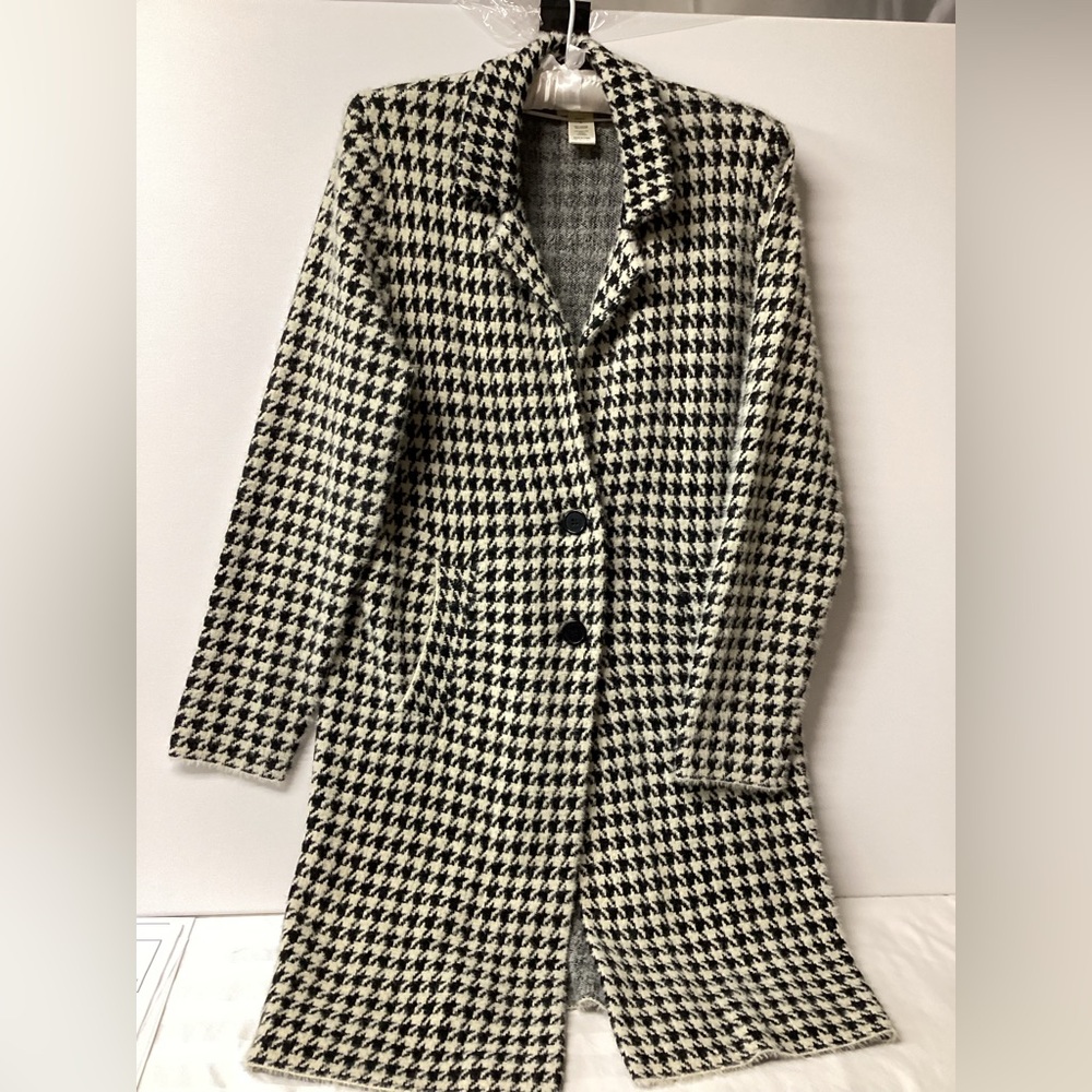 Max Studio Black and White Houndstooth Teddy Jacket